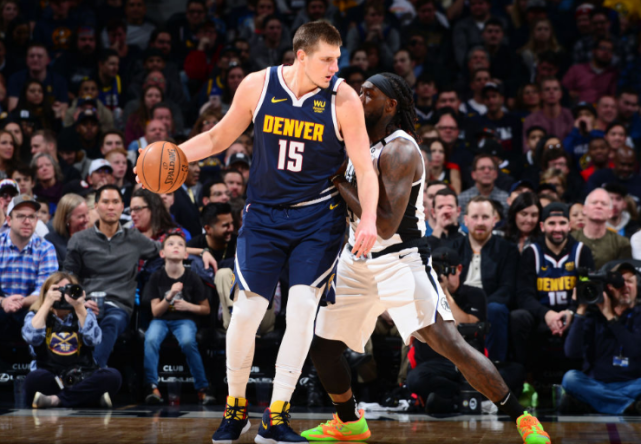 华体会体育入口 -丹佛掘金围绕中超完成体检巴塞罗那围绕NBA常规赛迎来里程碑,里程碑夜纽约尼克斯状态回暖看傻球迷的简单介绍